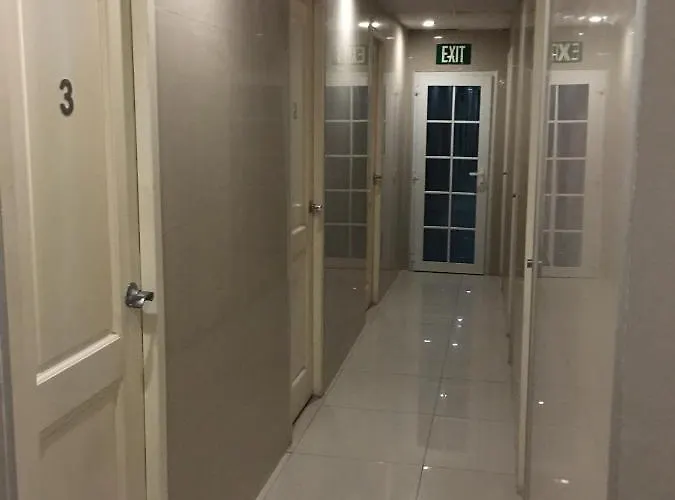Motel You And Me Inn *